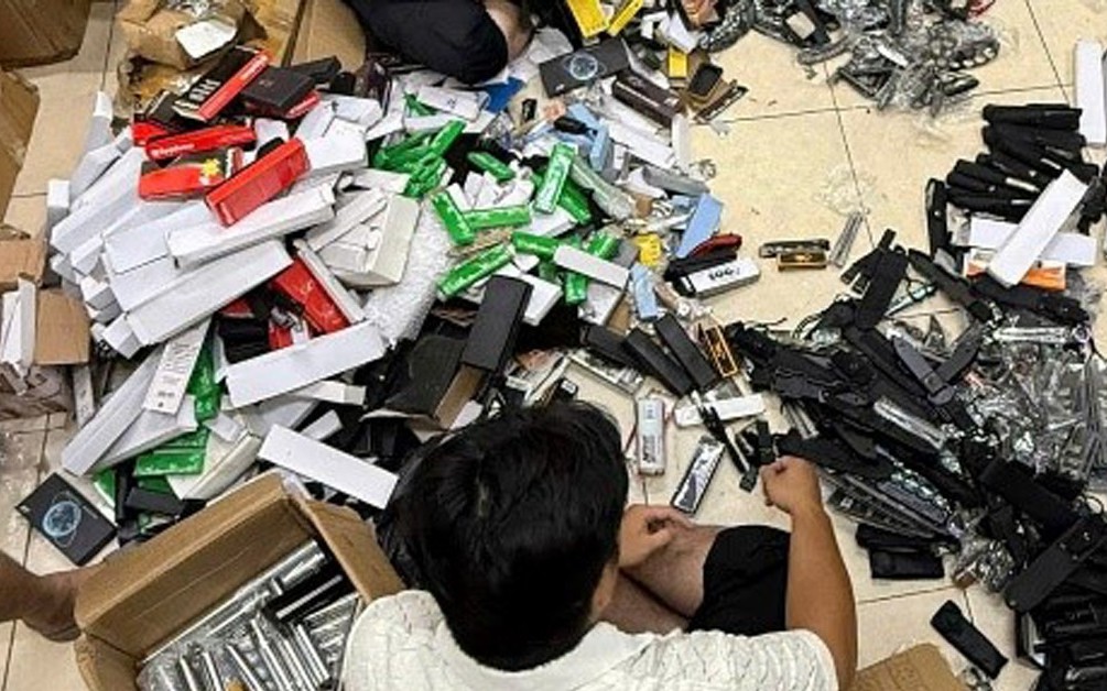 Công an Hà Nội triệt phá đường dây rao bán vũ khí trên mạng