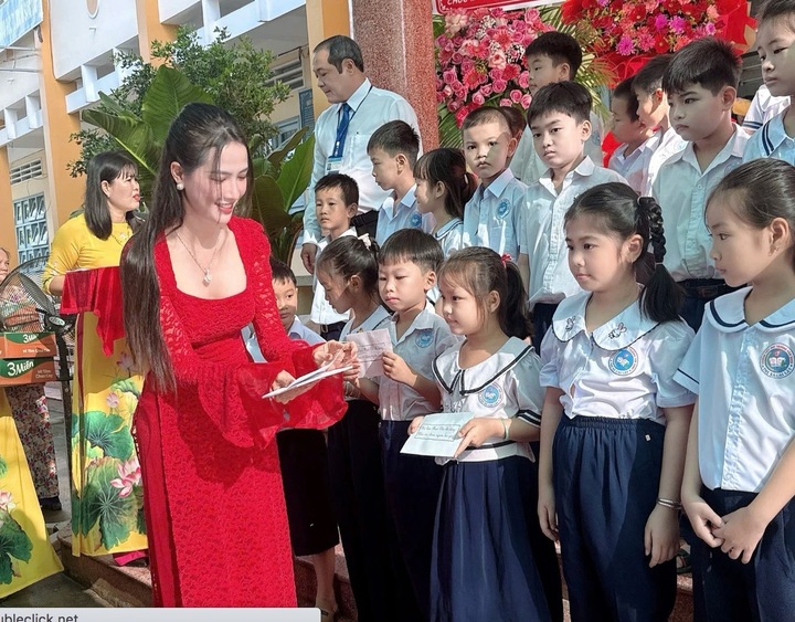 Cuộc sống của Phan Thị Mơ sau 7 năm đăng quang cuộc thi quốc tế - Ảnh 2. Cuộc sống của Phan Thị Mơ sau 7 năm đăng quang cuộc thi quốc tế - Ảnh 2.