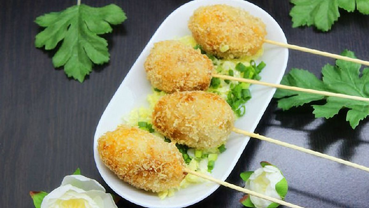 banh-khoai-so-chien-xu-thumbnail-1757312764068-17573127643721996919736.jpg