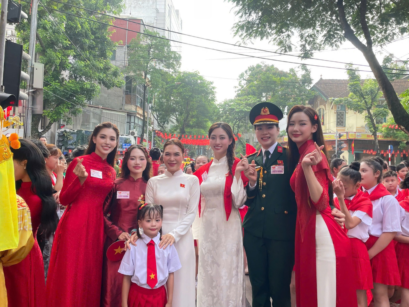 Căn phòng đặc biệt của Hoa hậu vừa tham gia diễu hành A80, có bố là đại tá quân đội - Ảnh 1. Căn phòng đặc biệt của Hoa hậu vừa tham gia diễu hành A80, có bố là đại tá quân đội - Ảnh 1.