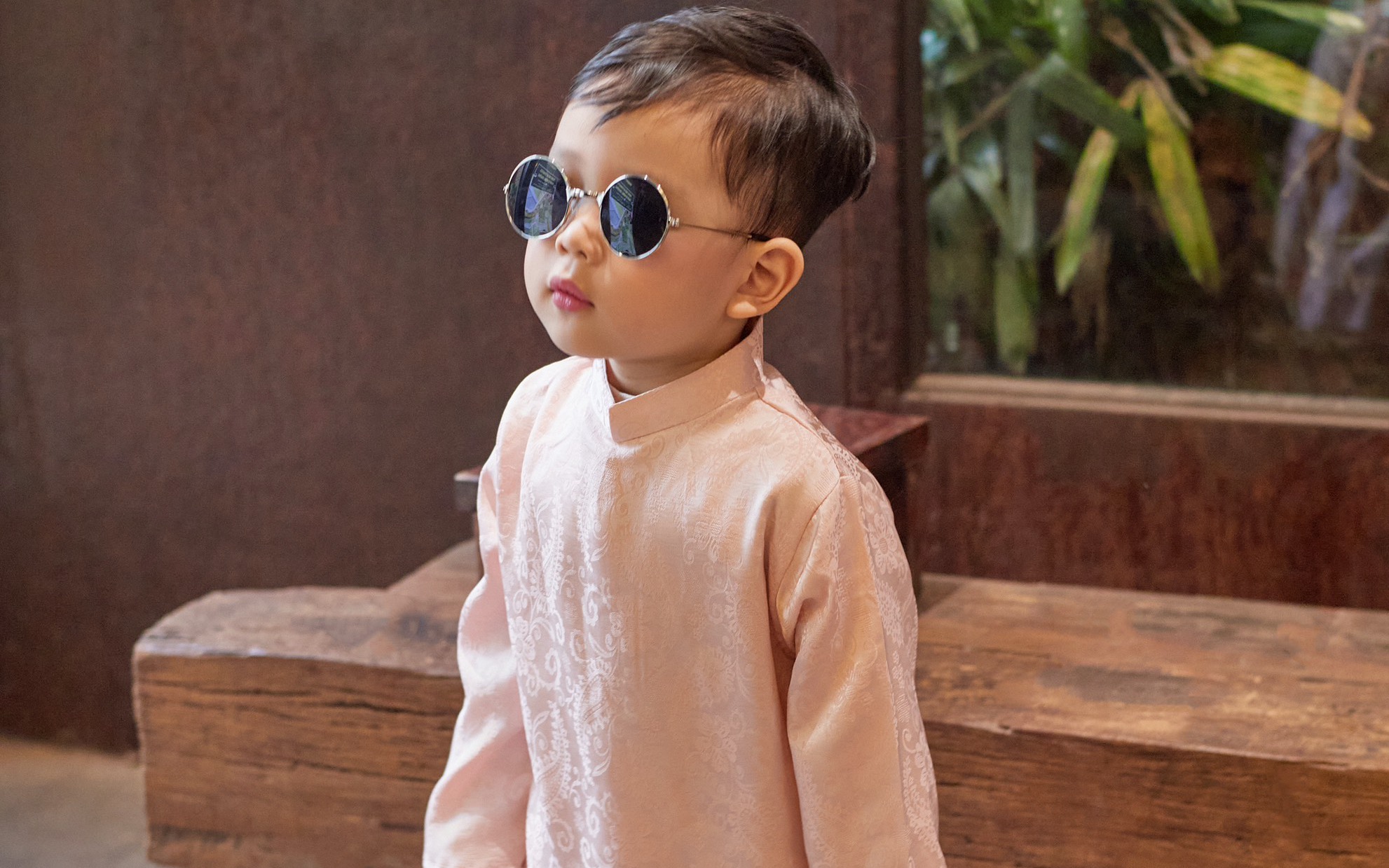 Trẻ em diện &aacute;o d&agrave;i: Xu hướng thời trang Tết  truyền thống v&agrave; đ&aacute;ng y&ecirc;u