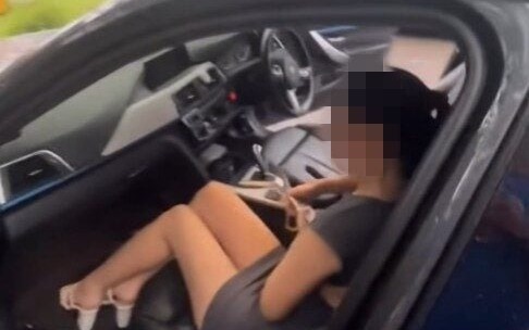 Bắt quả tang vợ ngoại t&igrave;nh v&agrave; c&uacute; sốc của chồng trước c&acirc;u n&oacute;i của kẻ thứ ba