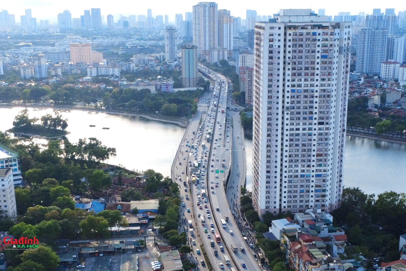 H&agrave; Nội: Cấm xe tải, xe kh&aacute;ch tr&ecirc;n nhiều tuyến phố huyết mạch dịp Đại hội đại biểu to&agrave;n quốc lần thứ XIV của Đảng - Ảnh 2.