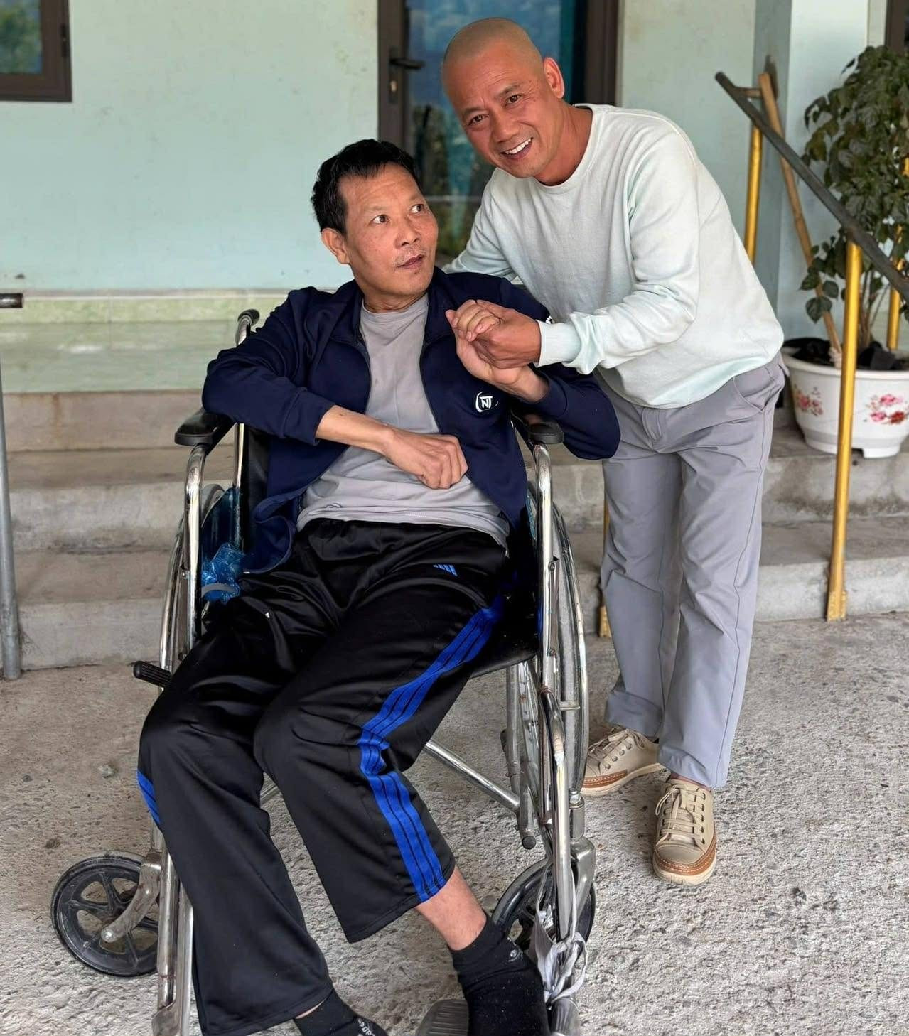 T&igrave;nh trạng diễn vi&ecirc;n Th&aacute;i H&ograve;a - Ảnh 1.