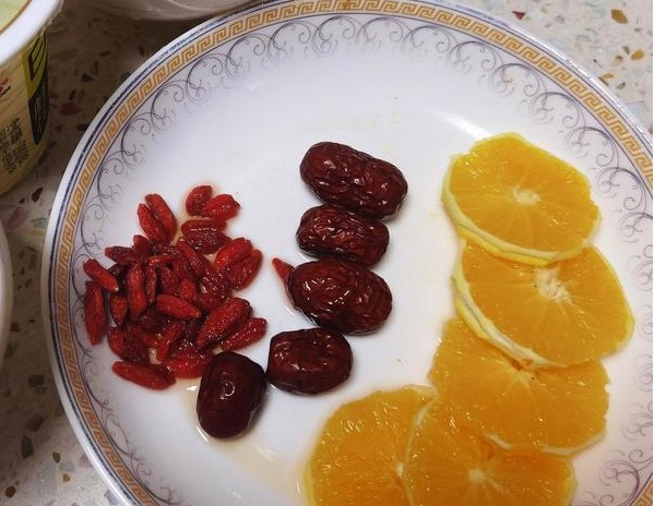 H&oacute;a ra v&igrave; t&ocirc;i hay ăn 3 m&oacute;n n&agrave;y m&agrave; da lu&ocirc;n hồng h&agrave;o, kh&iacute; huyết lưu th&ocirc;ng tốt v&agrave; tay ch&acirc;n kh&ocirc;ng bao giờ bị lạnh- Ảnh 8.