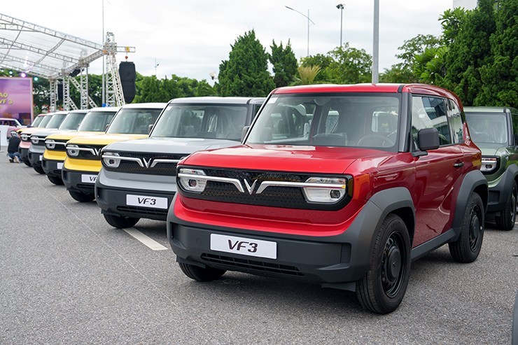 &Ocirc; t&ocirc; điện gi&aacute; rẻ ở Việt Nam: Chỉ từ 197 triệu đồng, trang bị sang, xịn vượt tầm gi&aacute; - Ảnh 3.