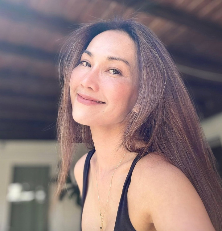 Cuộc h&ocirc;n nh&acirc;n k&iacute;n tiếng k&eacute;o d&agrave;i gần một thập kỷ của Kim Hiền - Ảnh 1.