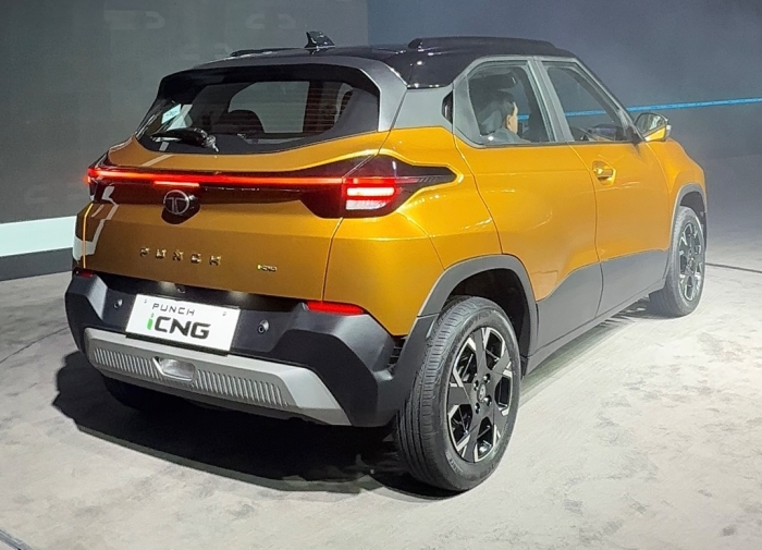 SUV hạng A gi&aacute; 141 triệu đồng đẹp long lanh, trang bị sang trọng, rẻ hơn hẳn Kia Morning, Hyundai Grand i10, chỉ như Honda SH - Ảnh 5.