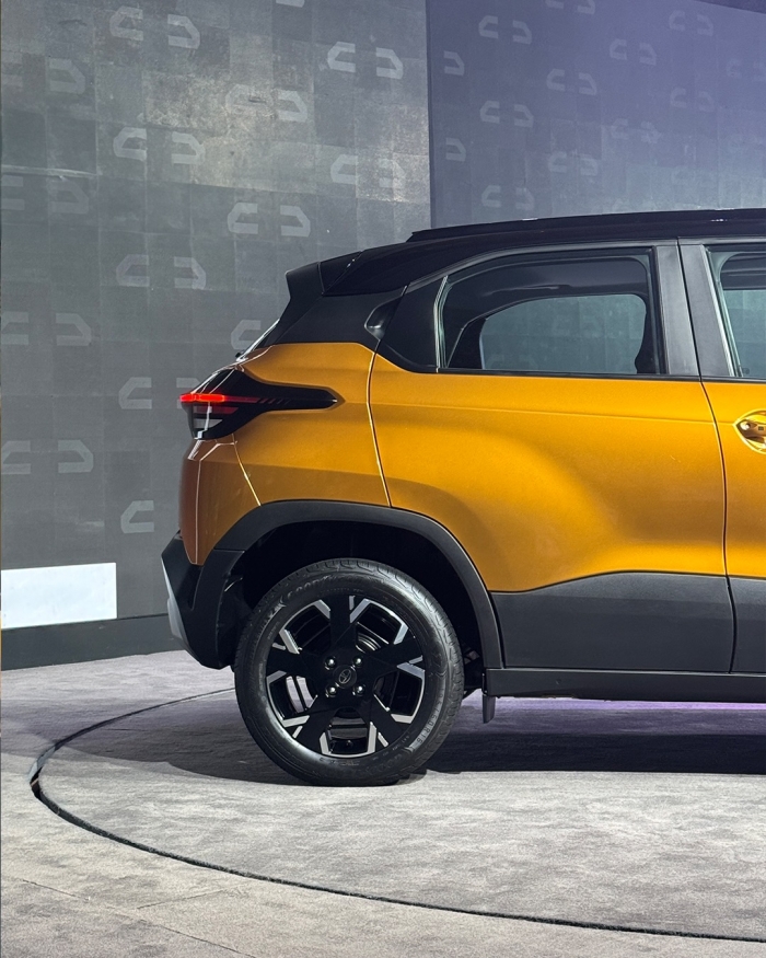 SUV hạng A gi&aacute; 141 triệu đồng đẹp long lanh, trang bị sang trọng, rẻ hơn hẳn Kia Morning, Hyundai Grand i10, chỉ như Honda SH - Ảnh 9.