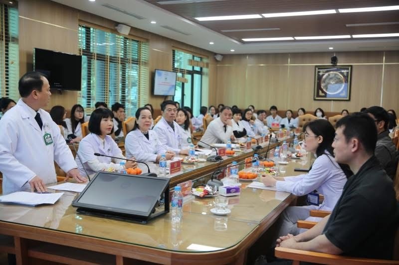 Tin vui cho những người bị ung thư phổi: Thêm cơ hội sống nhờ kỹ thuật nội soi siêu âm phế quản - Ảnh 3. Tin vui cho những người bị ung thư phổi: Thêm cơ hội sống nhờ kỹ thuật nội soi siêu âm phế quản - Ảnh 3.