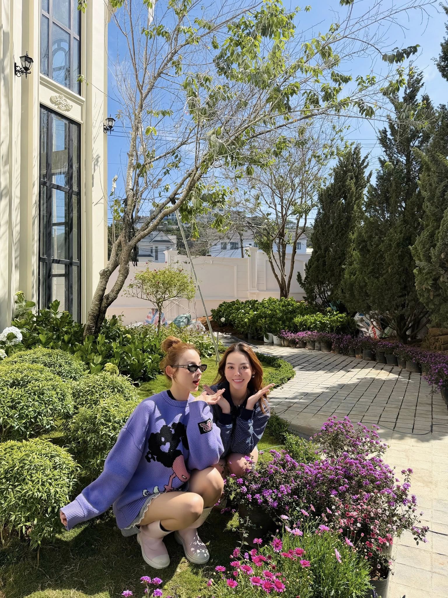 Căn biệt thự dưỡng gi&agrave; của Huyền Baby v&agrave; bạn th&acirc;n tại Đ&agrave; Lạt lộng lẫy , sang trọng - Ảnh 4.