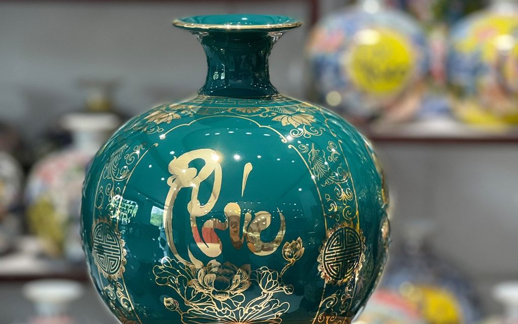 &Yacute; nghĩa của m&acirc;m bồng tr&ecirc;n b&agrave;n thờ Việt - Ảnh 6.