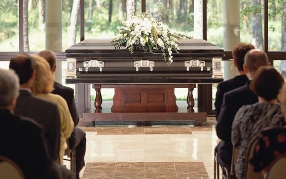 B&agrave; bầu đi đ&aacute;m ma n&ecirc;n mang theo g&igrave;? - Ảnh 3.