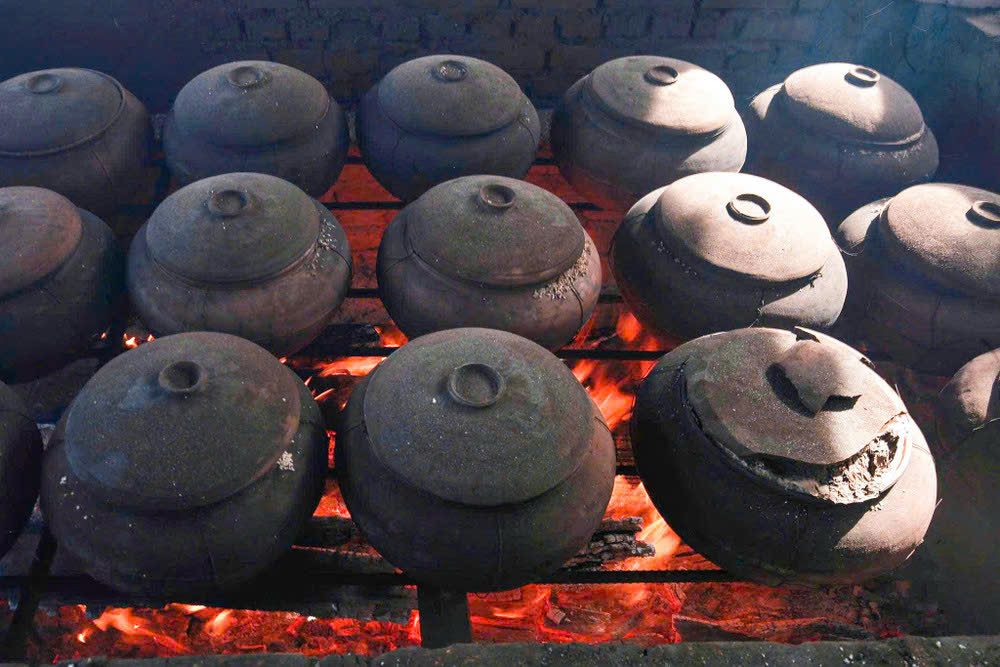 Di&ecirc;m d&acirc;n nấu lại hạt muối để giữ nghề - Ảnh 3.