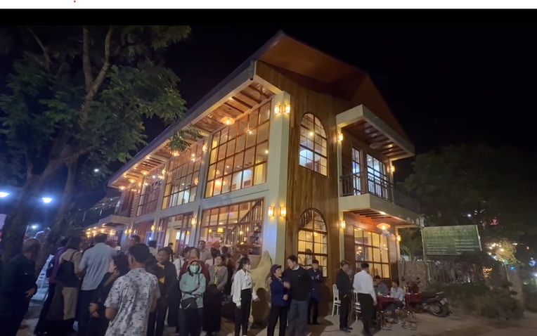 Căn nh&agrave; mới của H&agrave; Việt Dũng: Kết hợp du lịch v&agrave; gia đ&igrave;nh ở qu&ecirc; hương - Ảnh 15.