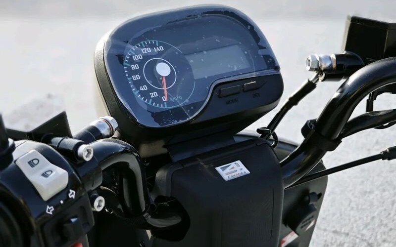 Xe ga 150cc gi&aacute; 52 triệu đồng với ABS v&agrave; TCS , lựa chọn tốt hơn Honda SH - Ảnh 1.