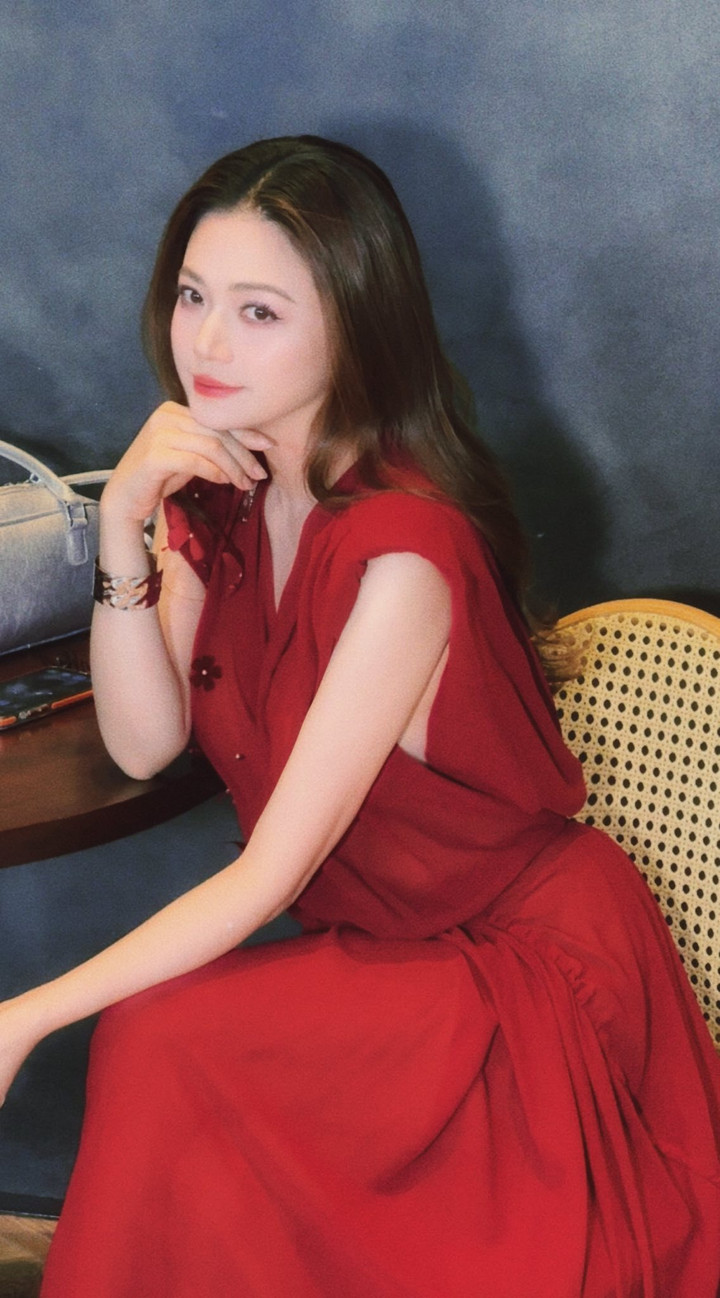 Nhan sắc trẻ đẹp ở tuổi U50 của nữ NSƯT đang g&acirc;y sốt tr&ecirc;n phim giờ v&agrave;ng VTV - Ảnh 10.