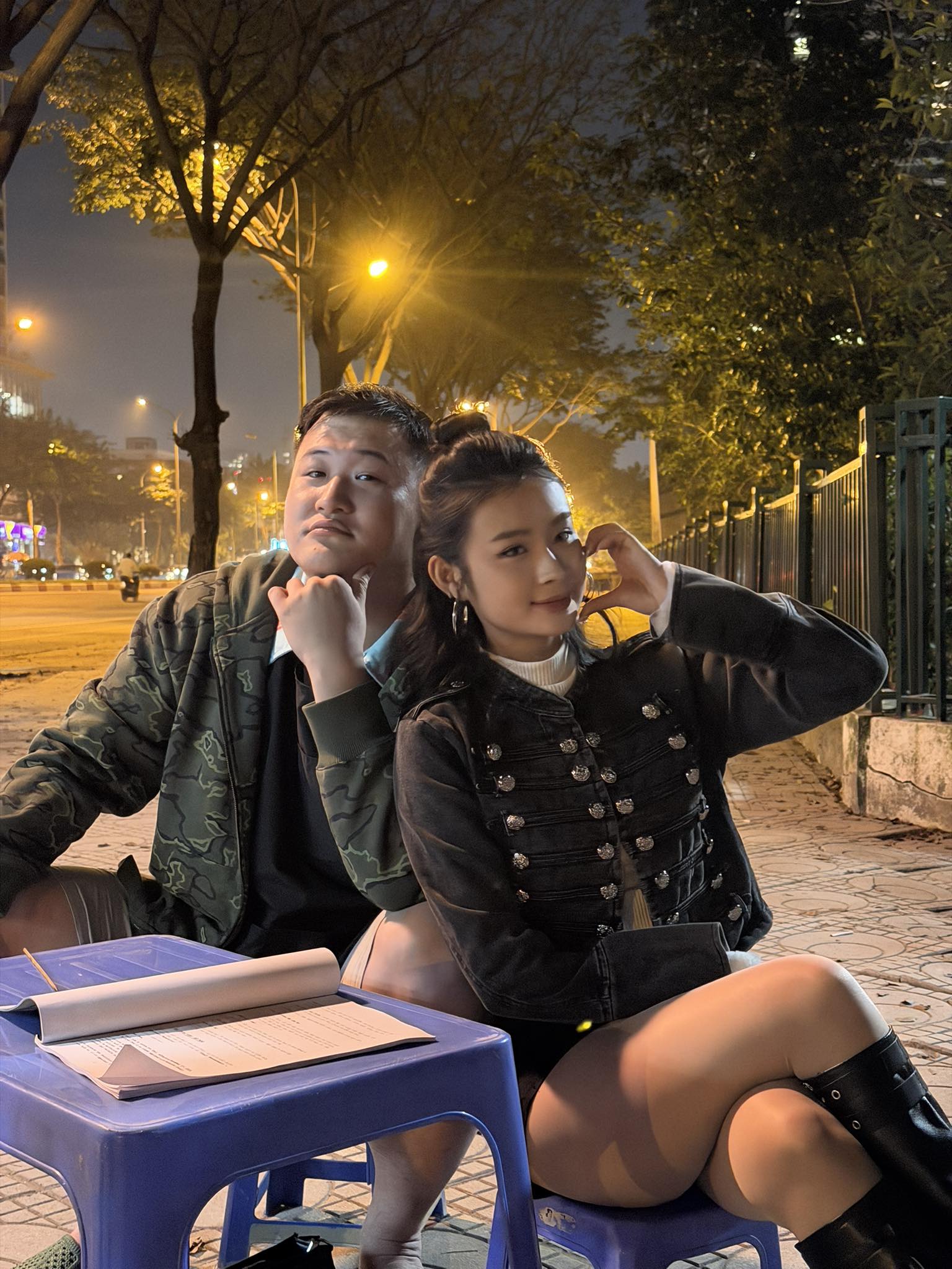 Diễn vi&ecirc;n Dũng Hớn tiết lộ c&aacute;i kết bất ngờ trong phim C&aacute;ch em 1 milimet - Ảnh 2.