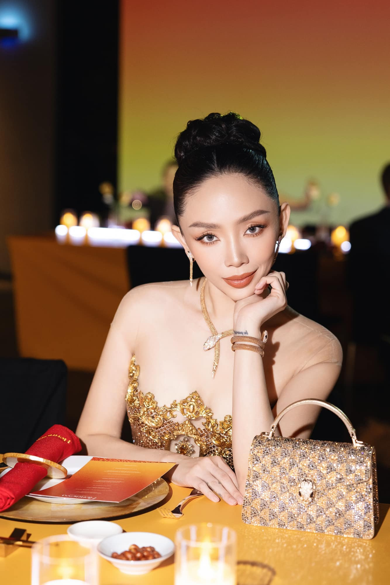 Tuổi 37 của T&oacute;c Ti&ecirc;n - Ảnh 25.