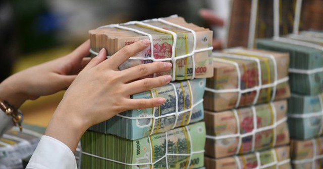 L&atilde;i suất gửi tiết kiệm 100 triệu đồng cao nhất 8 , 3 % tại c&aacute;c ng&acirc;n h&agrave;ng - Ảnh 2.