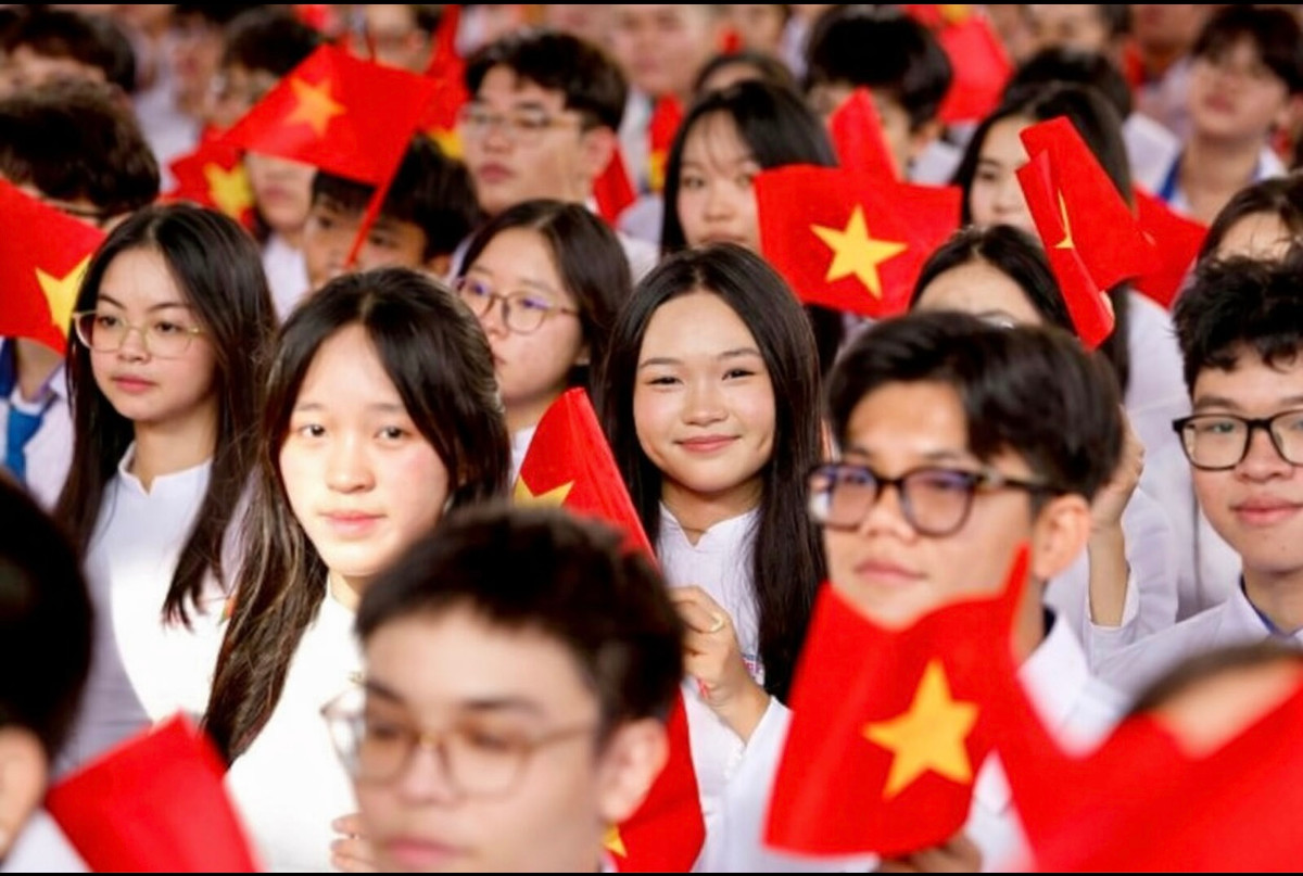 Miễn học ph&iacute; c&ocirc;ng lập to&agrave;n quốc: Dấu mốc lịch sử của ng&agrave;nh gi&aacute;o dục năm 2025