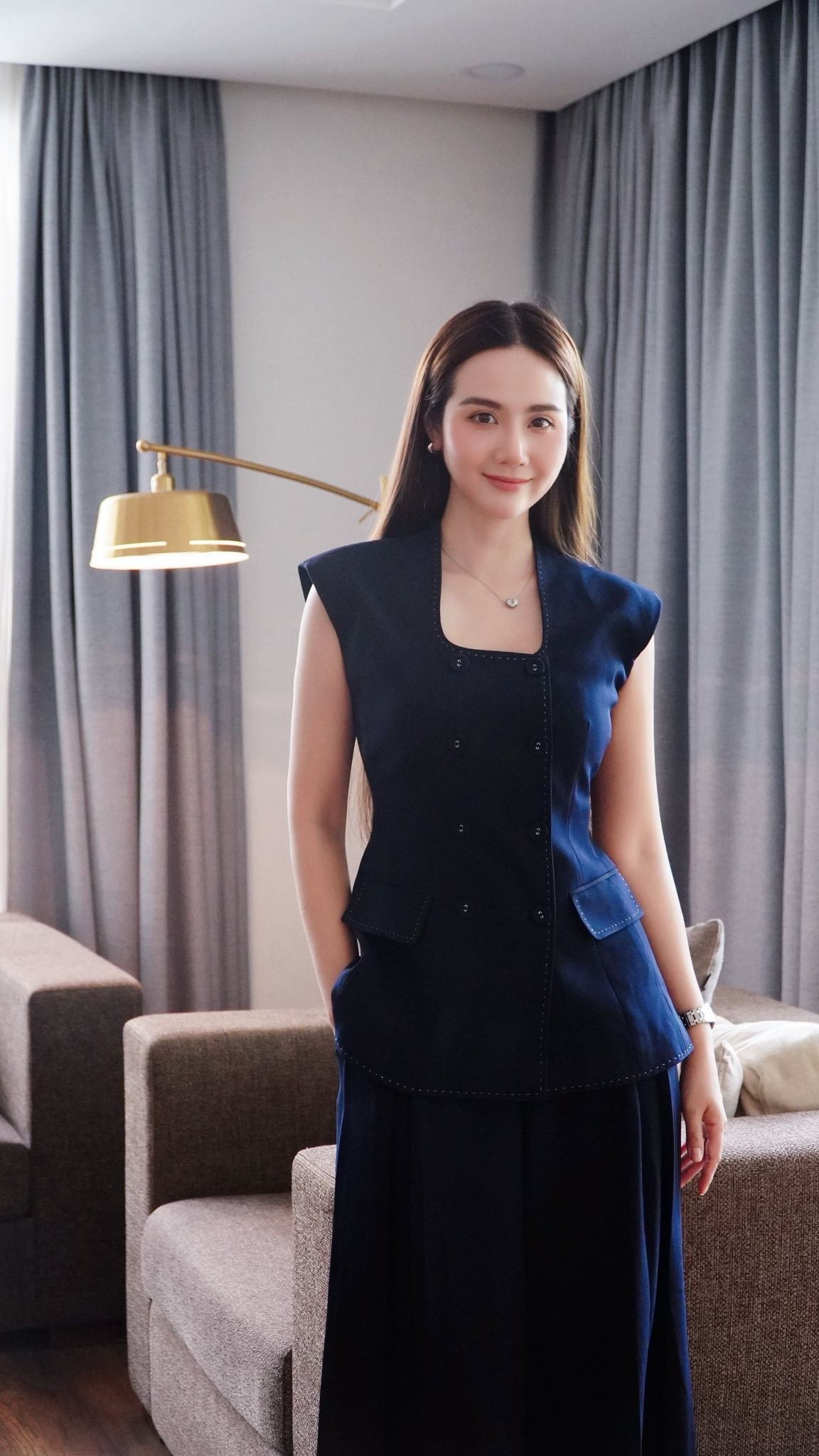 Phong c&aacute;ch 2 nữ ch&iacute;nh phim giờ v&agrave;ng: B&ecirc;n cực sang chảnh, b&ecirc;n kh&oacute; hiểu hết sức - Ảnh 1.