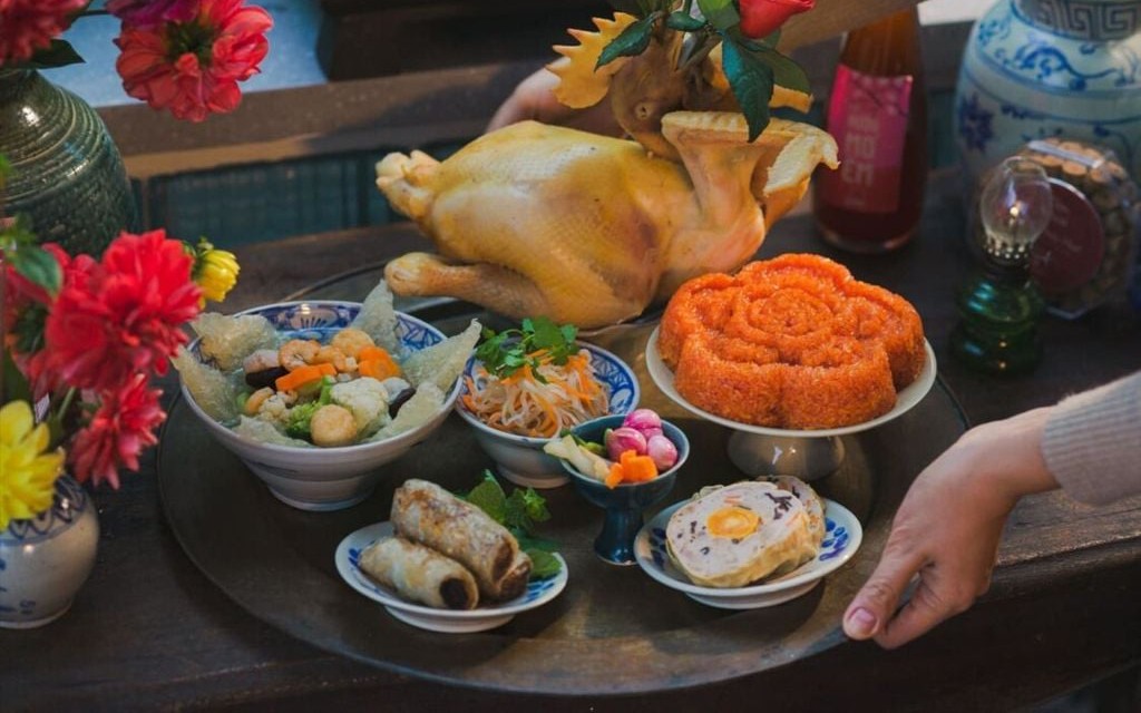 Những thứ kh&ocirc;ng n&ecirc;n để dưới b&agrave;n thờ nếu kh&ocirc;ng muốn t&aacute;n t&agrave;i, t&aacute;n lộc - Ảnh 1.