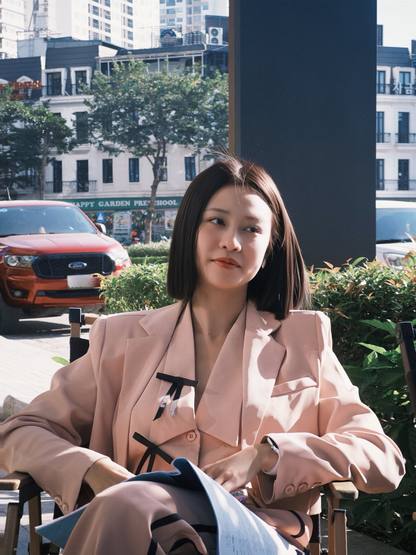 Phong c&aacute;ch 2 nữ ch&iacute;nh phim giờ v&agrave;ng: B&ecirc;n cực sang chảnh, b&ecirc;n kh&oacute; hiểu hết sức - Ảnh 5.