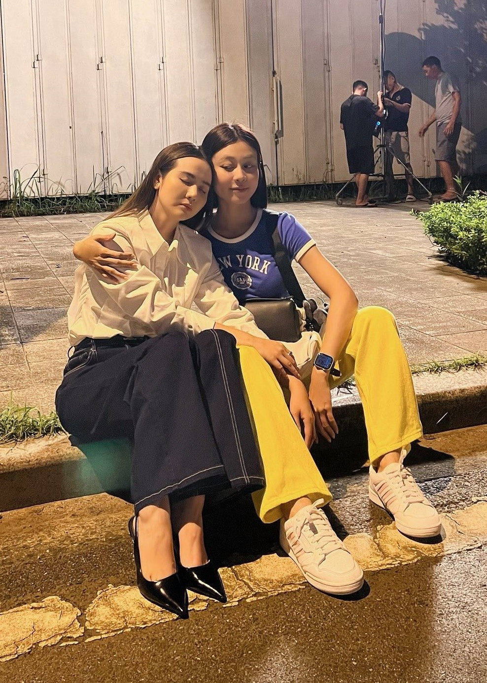 Phong c&aacute;ch 2 nữ ch&iacute;nh phim giờ v&agrave;ng: B&ecirc;n cực sang chảnh, b&ecirc;n kh&oacute; hiểu hết sức - Ảnh 4.