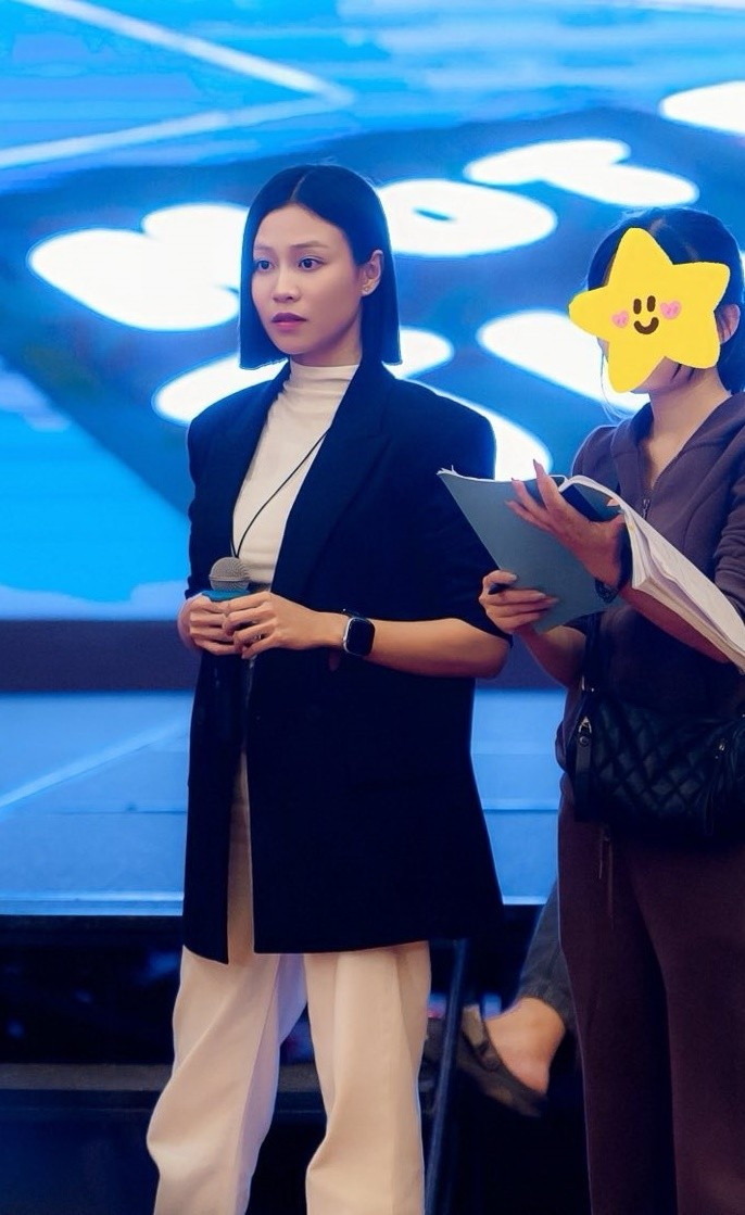 Phong c&aacute;ch 2 nữ ch&iacute;nh phim giờ v&agrave;ng: B&ecirc;n cực sang chảnh, b&ecirc;n kh&oacute; hiểu hết sức - Ảnh 6.