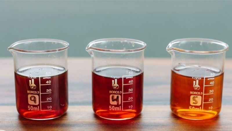 Bí quyết chọn nước mắm nguyên chất truyền thống thơm ngon, an toàn ăn Tết
