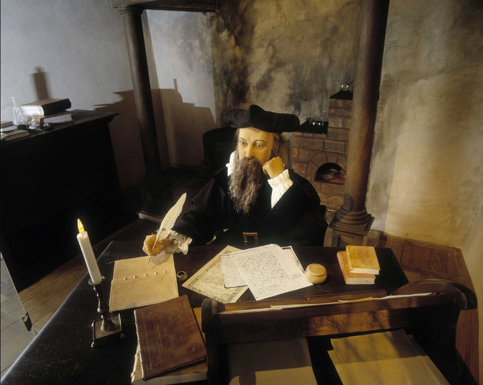 Sự thật những lời của nh&agrave; ti&ecirc;n tri Nostradamus dự đo&aacute;n năm B&iacute;nh Ngọ 2026 - Ảnh 1.