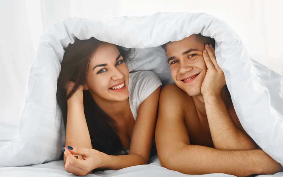 Bắt được t&iacute;n hiệu từ vợ , đ&agrave;n &ocirc;ng chớ dại ' đ&ograve;i hỏi ' trong ph&ograve;ng the - Ảnh 2.