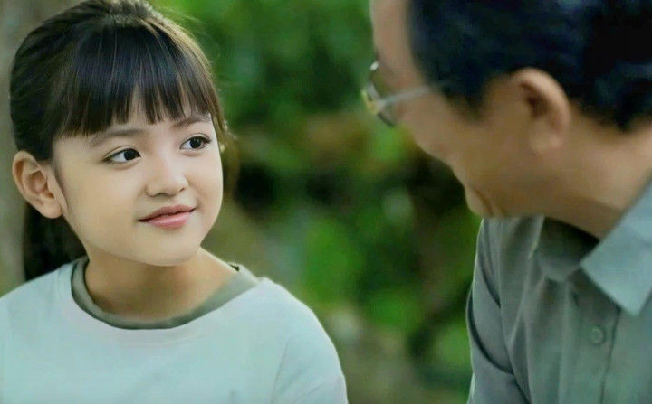 Hậu trường chụp ảnh cưới tươi xinh của &Aacute; hậu Phương Nhi - Ảnh 1.