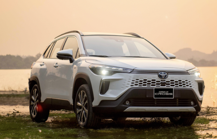Ô tô hybrid Toyota giảm giá sốc , Yaris Cross , Corolla Cross dễ tiếp cận hơn bao giờ hết - Ảnh 3. Ô tô hybrid Toyota giảm giá sốc , Yaris Cross , Corolla Cross dễ tiếp cận hơn bao giờ hết - Ảnh 3.