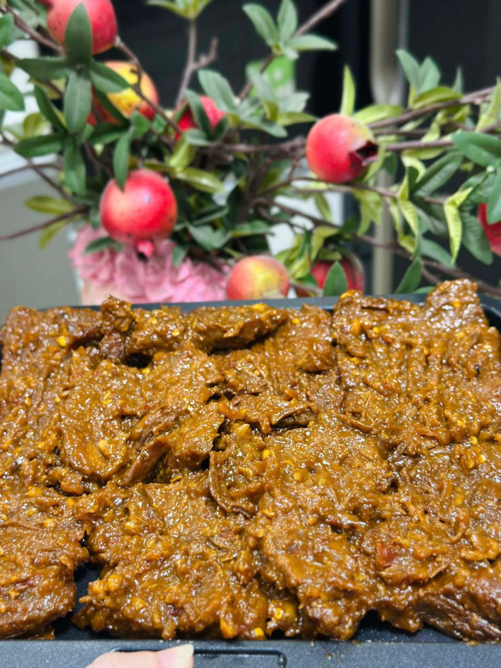 C&aacute;ch l&agrave;m kh&ocirc; b&ograve; nguy&ecirc;n miếng ăn Tết si&ecirc;u đơn giản - Ảnh 6.