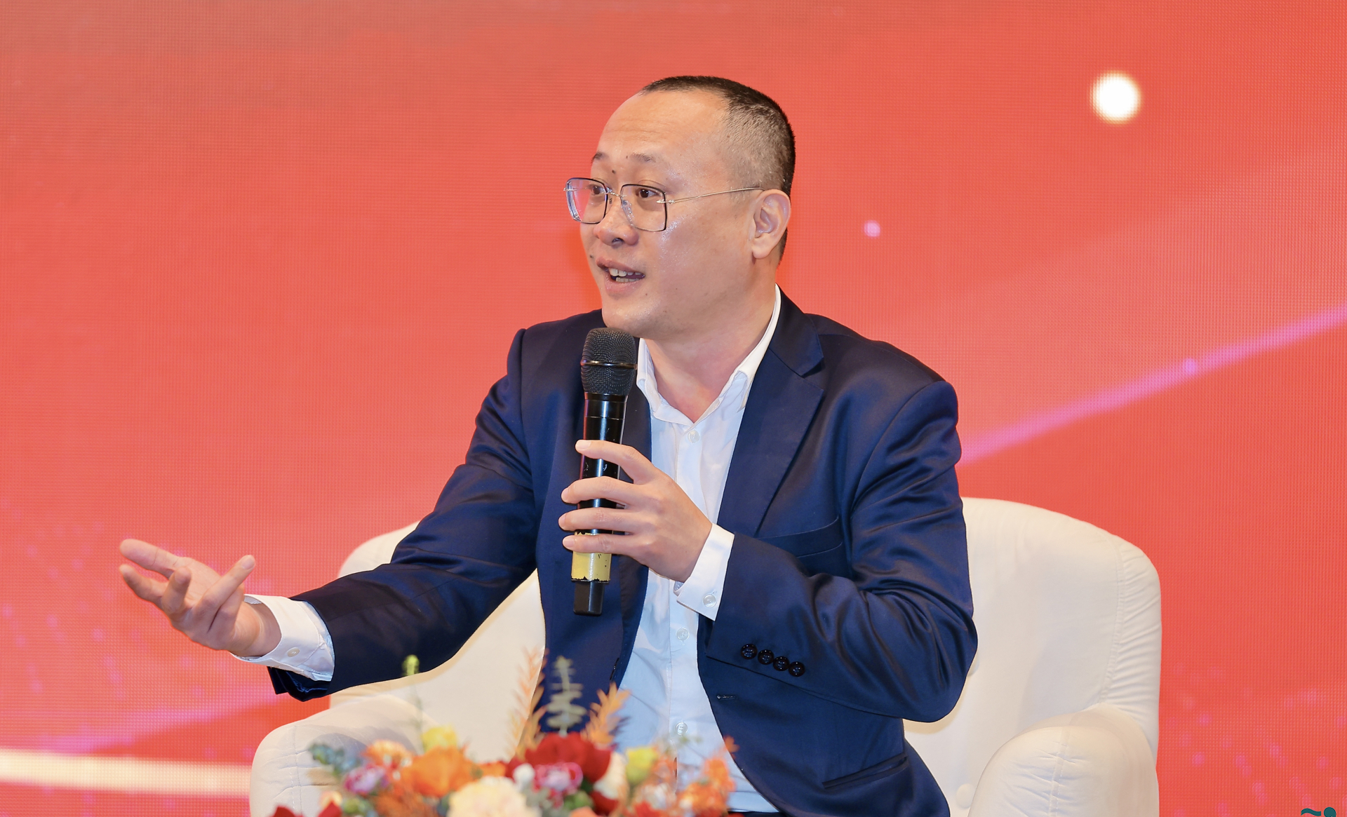 NSND Quốc Hưng: 'Đất nước hôm nay' là một sự gặp gỡ rất đẹp giữa âm nhạc và thời cuộc - Ảnh 2. NSND Quốc Hưng: 'Đất nước hôm nay' là một sự gặp gỡ rất đẹp giữa âm nhạc và thời cuộc - Ảnh 2.