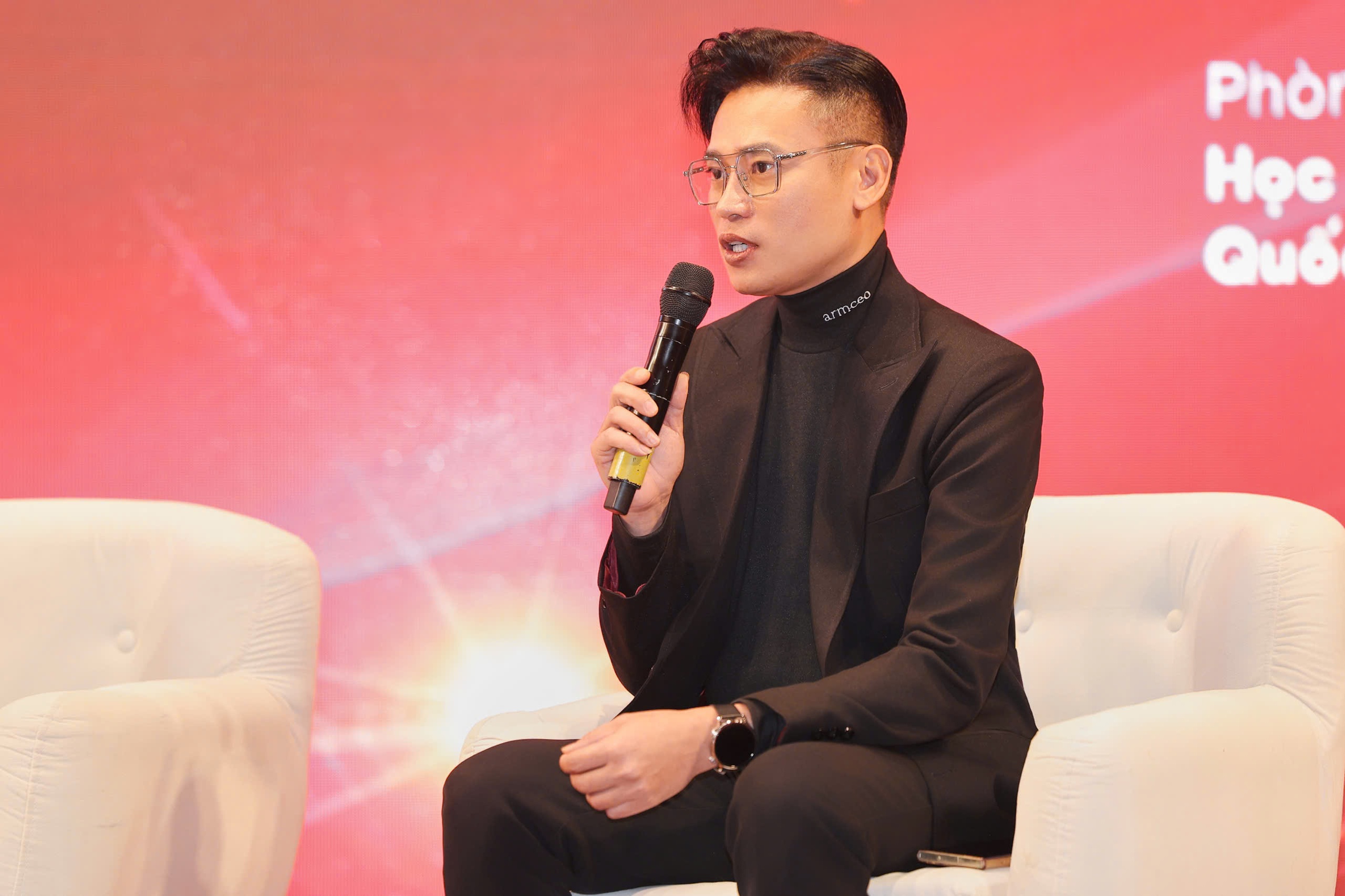 NSND Quốc Hưng: 'Đất nước hôm nay' là một sự gặp gỡ rất đẹp giữa âm nhạc và thời cuộc - Ảnh 5. NSND Quốc Hưng: 'Đất nước hôm nay' là một sự gặp gỡ rất đẹp giữa âm nhạc và thời cuộc - Ảnh 5.