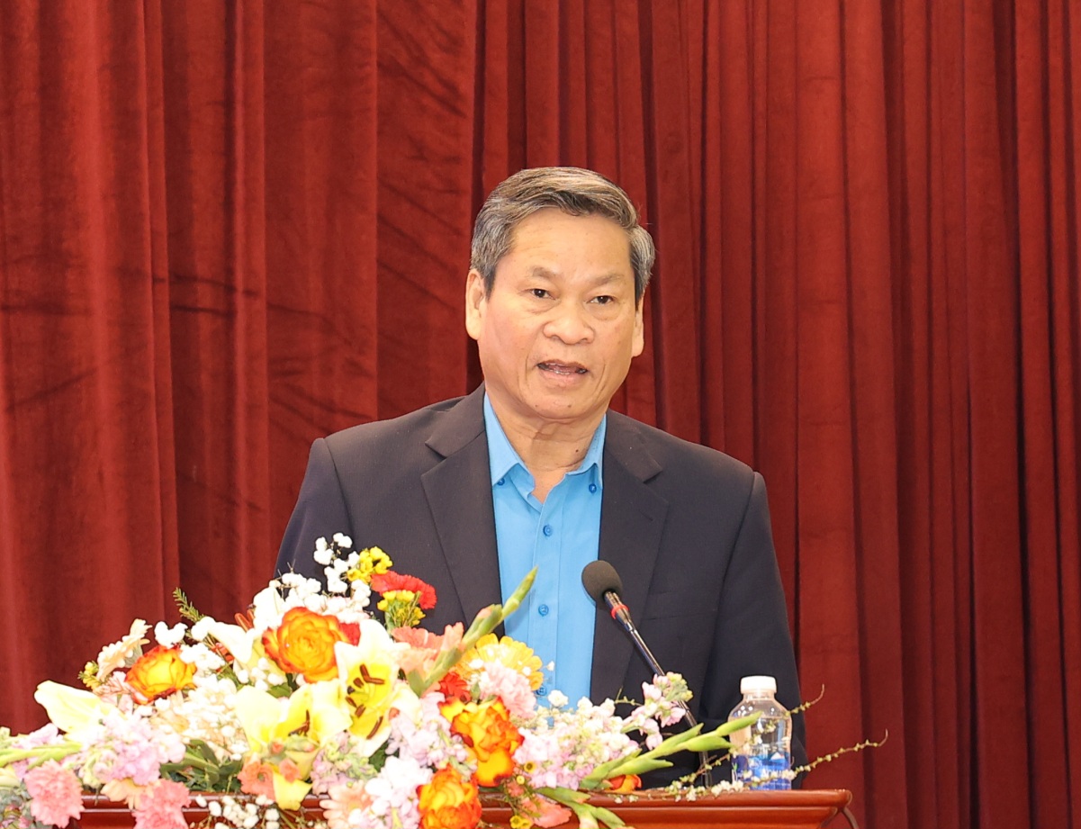 C&ocirc;ng đo&agrave;n chủ động tham gia x&acirc;y dựng, gi&aacute;m s&aacute;t thực hiện ch&iacute;nh s&aacute;ch tiền lương, phụ cấp... cho c&aacute;n bộ y tế- Ảnh 2.