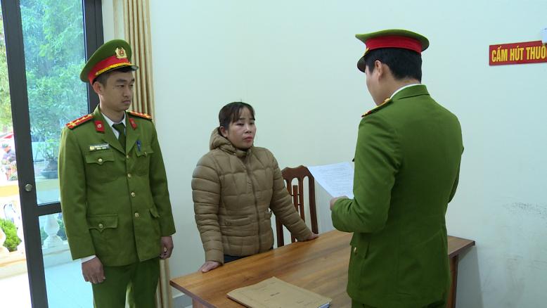 Sử dụng chất cấm sản xuất gần 3 tấn gi&aacute; đỗ, hai chủ cơ sở bị khởi tố - Ảnh 3.