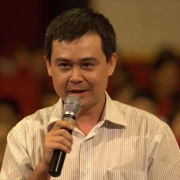 Nam NSƯT chuy&ecirc;n vai '&ocirc;ng tr&ugrave;m' phim giờ v&agrave;ng VTV, ngo&agrave;i đời b&aacute;n b&aacute;nh canh - Ảnh 1.