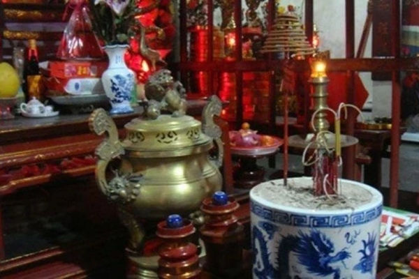 B&aacute;t hương rơi vỡ c&oacute; phải điềm xấu kh&ocirc;ng? - Ảnh 3.