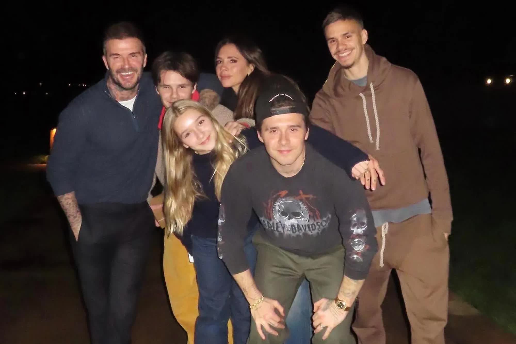 Nh&acirc;n chứng trong đ&aacute;m cưới Brooklyn kể về điệu nhảy "kh&ocirc;ng ph&ugrave; hợp" của Victoria - Ảnh 3.