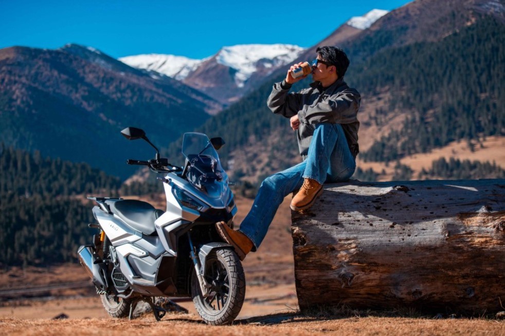 Xe ga 150cc giá 52 triệu đồng với ABS và TCS , lựa chọn tốt hơn Honda SH - Ảnh 2. Xe ga 150cc giá 52 triệu đồng với ABS và TCS , lựa chọn tốt hơn Honda SH - Ảnh 2.