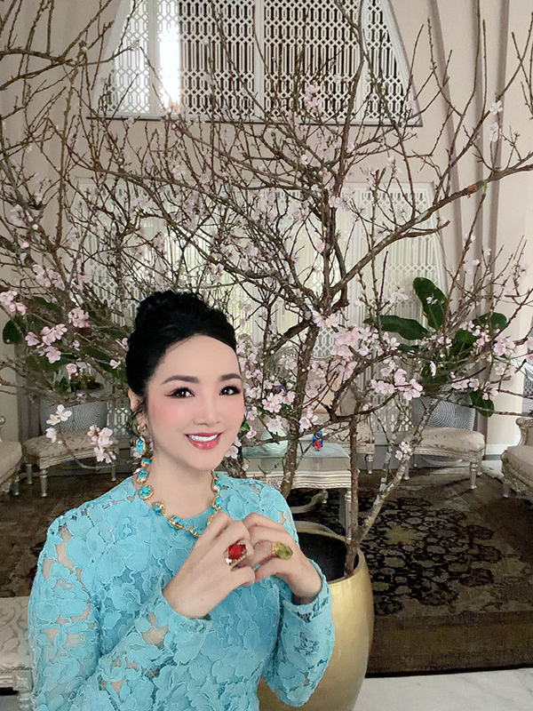 Tuổi U60, một hoa hậu Việt tích cực giảm cân để đón Tết 'ăn bánh chưng' - Ảnh 11. Tuổi U60, một hoa hậu Việt tích cực giảm cân để đón Tết 'ăn bánh chưng' - Ảnh 11.