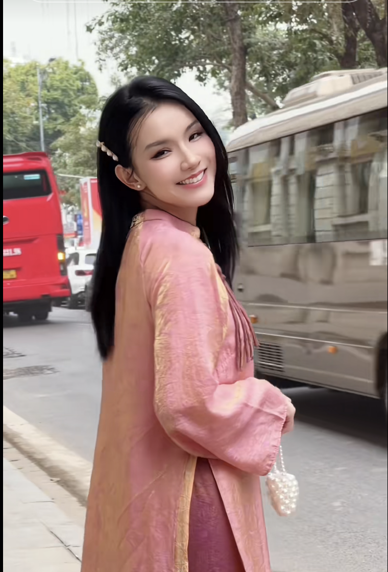 Hoa hậu Th&ugrave;y L&acirc;m g&acirc;y ngỡ ng&agrave;ng ở tuổi 39 - Ảnh 3.