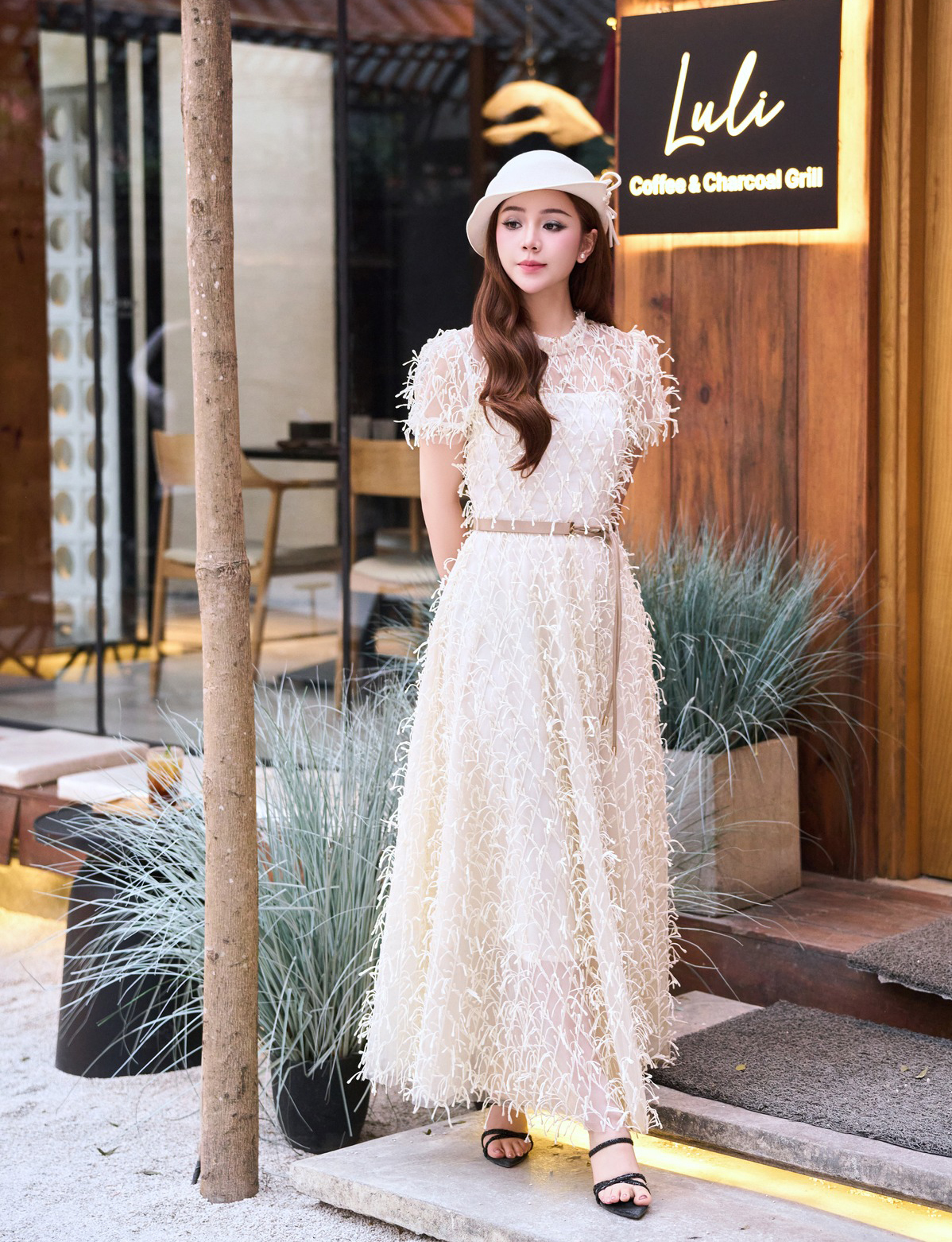 Những mẫu Thời trang du Xuân ấn tượng cho ngày Tết thêm rực rỡ - Ảnh 1. Những mẫu Thời trang du Xuân ấn tượng cho ngày Tết thêm rực rỡ - Ảnh 1.