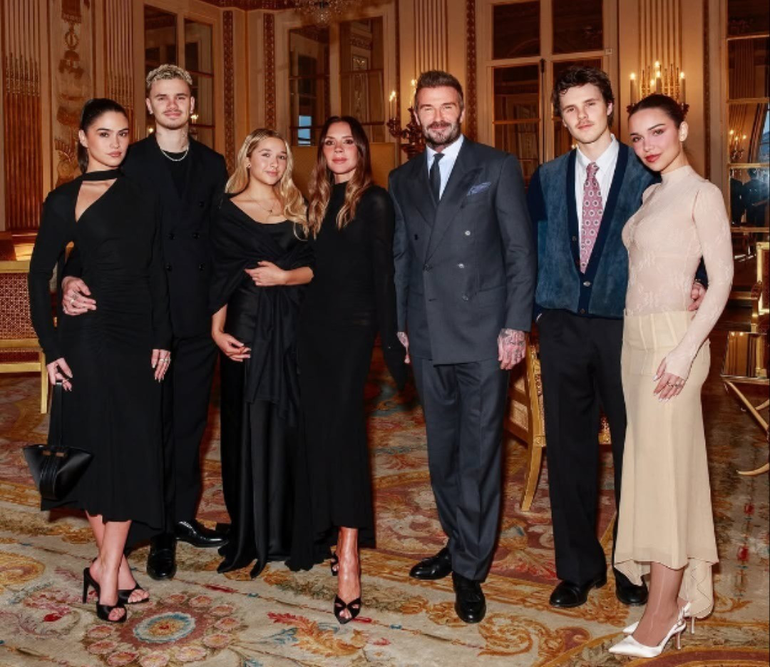 Victoria Beckham nhận danh hiệu Hiệp sĩ Nghệ thuật v&agrave; Văn chương tại Ph&aacute;p - Ảnh 2.