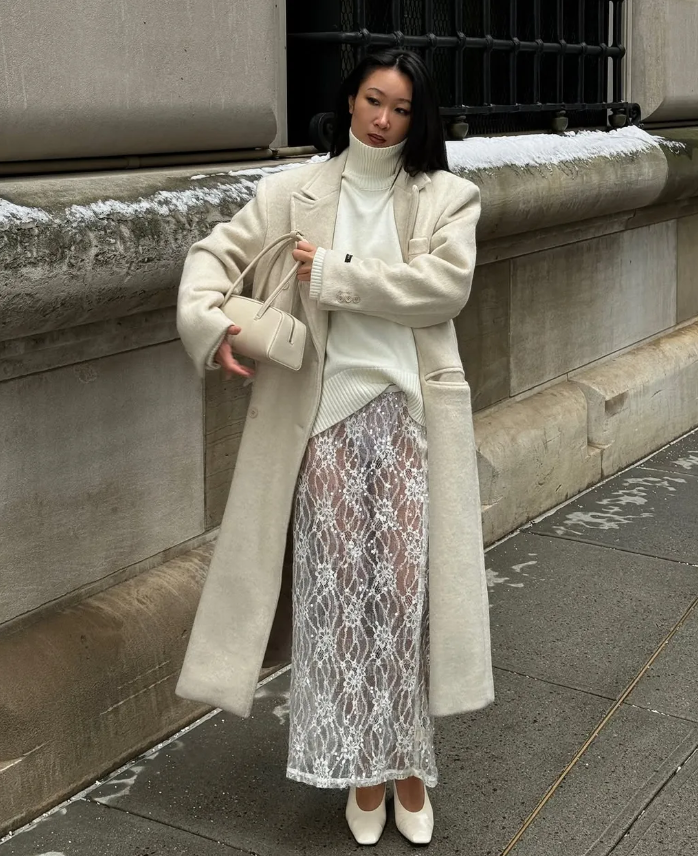 C&ocirc;ng thức phối đồ thời thượng c&ugrave;ng &aacute;o kho&aacute;c m&agrave;u kem - Ảnh 10.