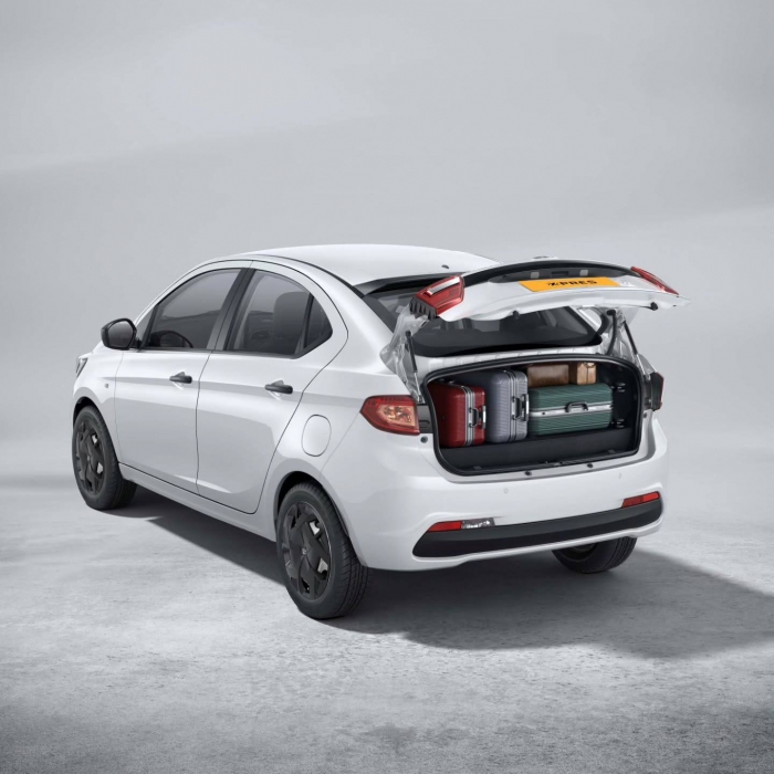 Sedan hạng B gi&aacute; 139 triệu đồng đẹp sang trọng, trang bị chẳng k&eacute;m Toyota Vios, rẻ hơn Kia Morning, Hyundai Grand i10, chỉ như Honda SH - Ảnh 3.